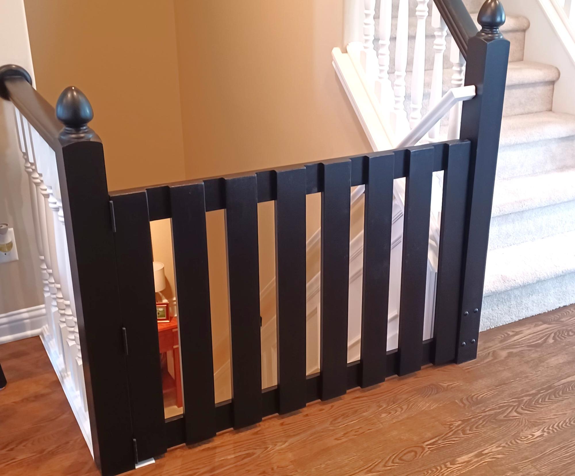 Fashion baby gate pin